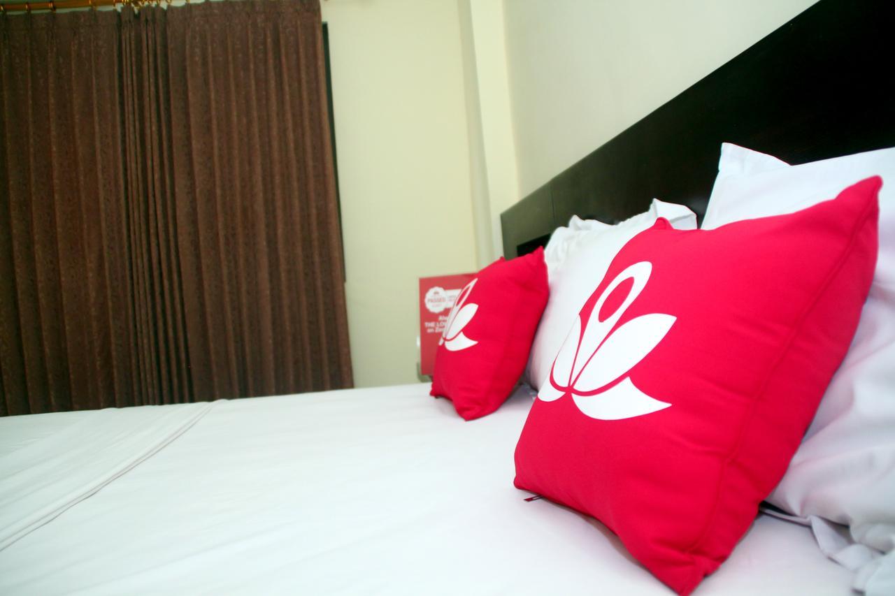 Zen Rooms Gubeng Kertajaya Surabaya Bagian luar foto