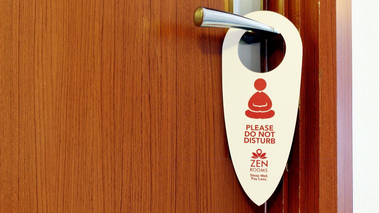 Zen Rooms Gubeng Kertajaya Surabaya Bagian luar foto