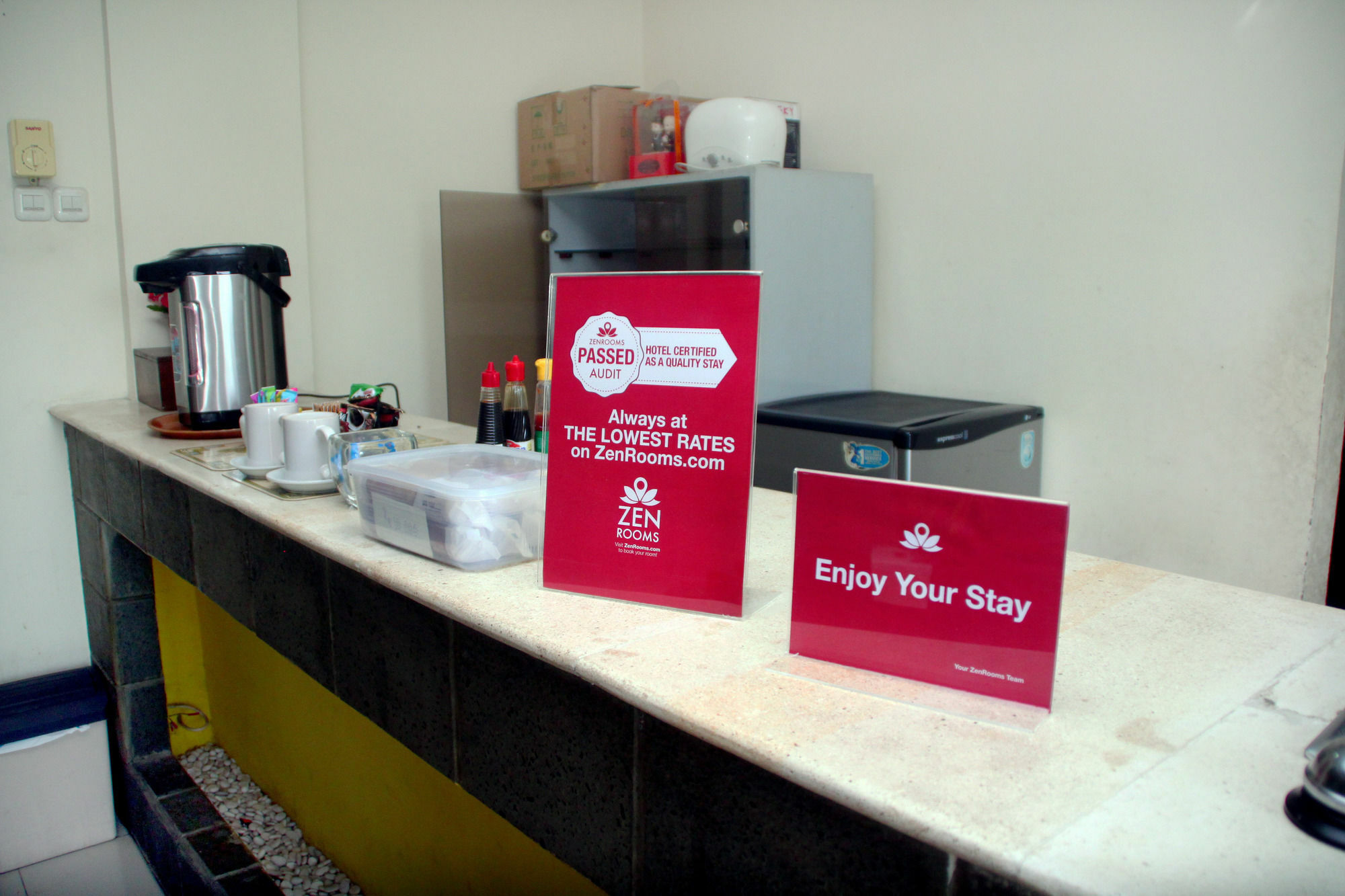 Zen Rooms Gubeng Kertajaya Surabaya Bagian luar foto
