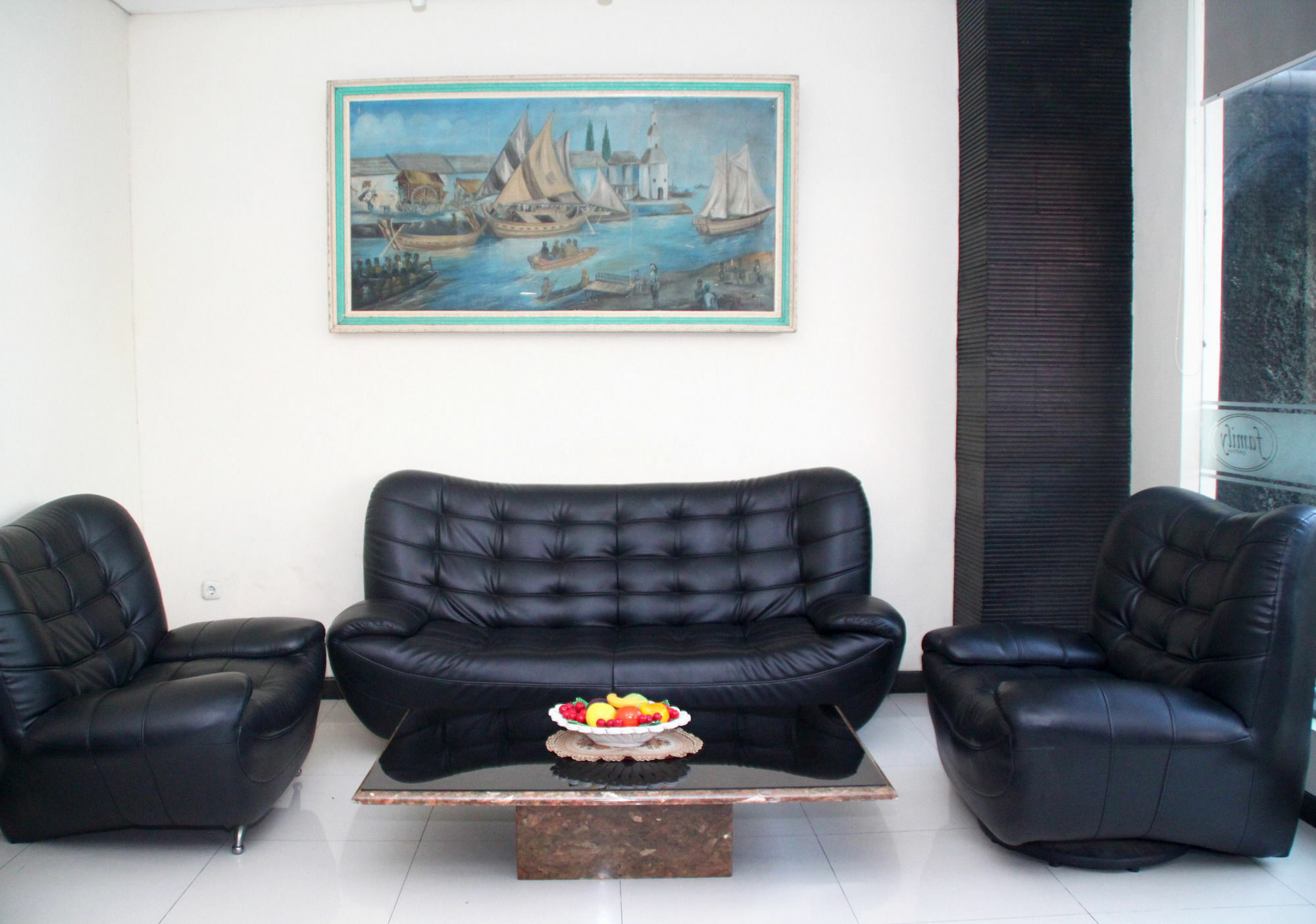 Zen Rooms Gubeng Kertajaya Surabaya Bagian luar foto