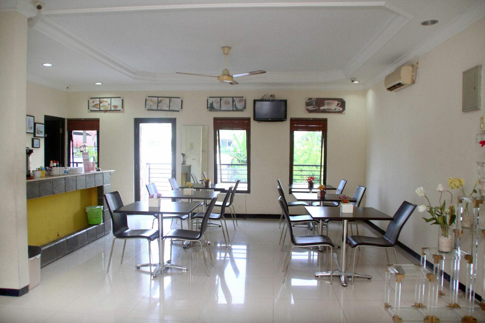 Zen Rooms Gubeng Kertajaya Surabaya Bagian luar foto