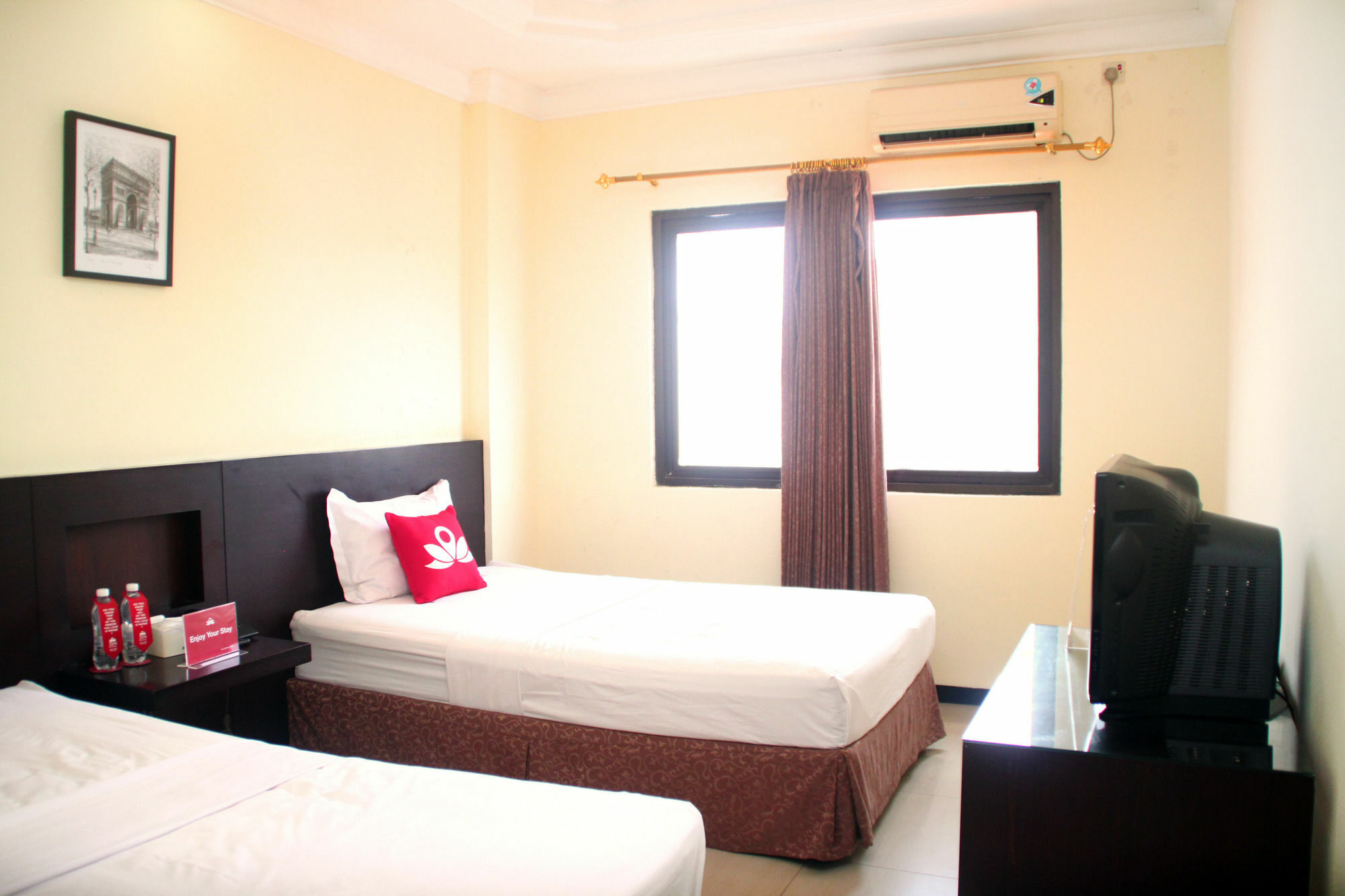 Zen Rooms Gubeng Kertajaya Surabaya Bagian luar foto